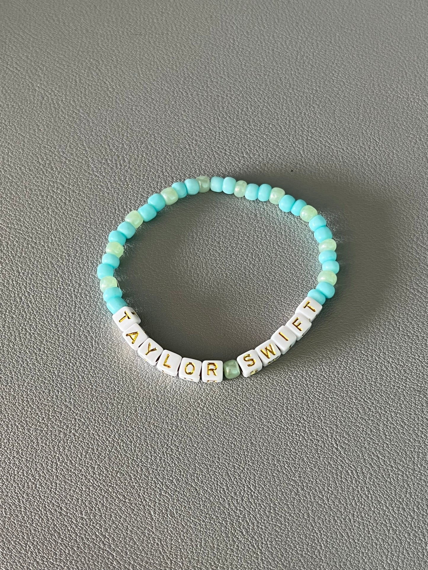 Taylor Swift debut album Bracelet