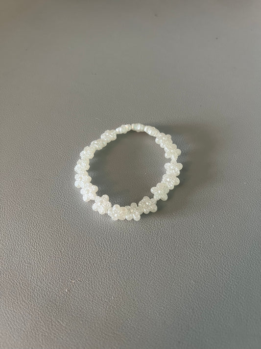 Daisy Pearl Bracelet